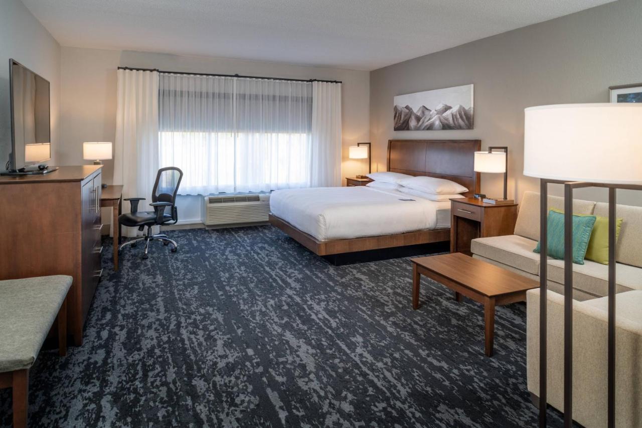 Delta Hotels By Marriott Huntington Mall Barboursville Dış mekan fotoğraf