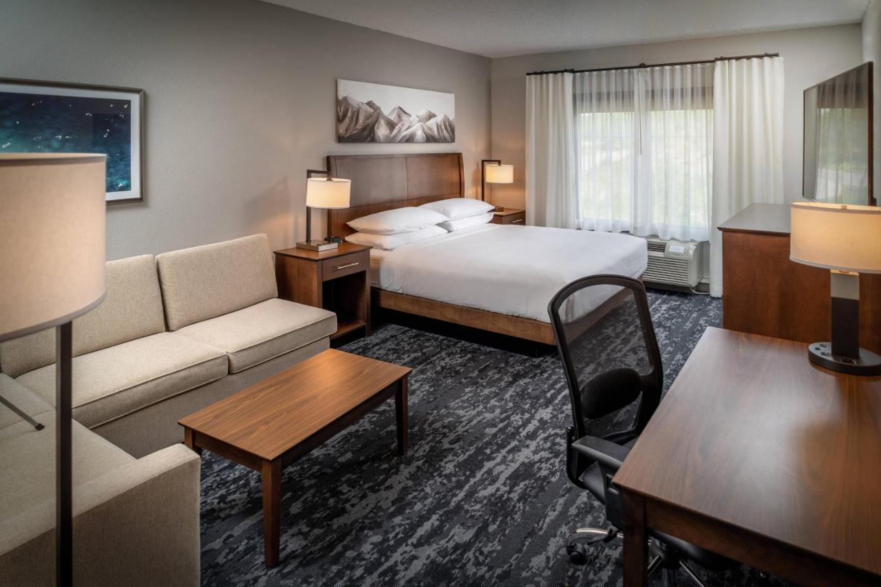 Delta Hotels By Marriott Huntington Mall Barboursville Dış mekan fotoğraf