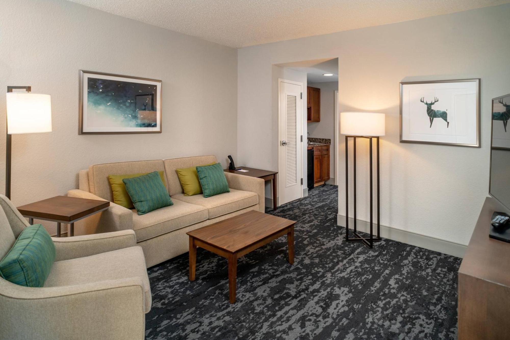 Delta Hotels By Marriott Huntington Mall Barboursville Dış mekan fotoğraf