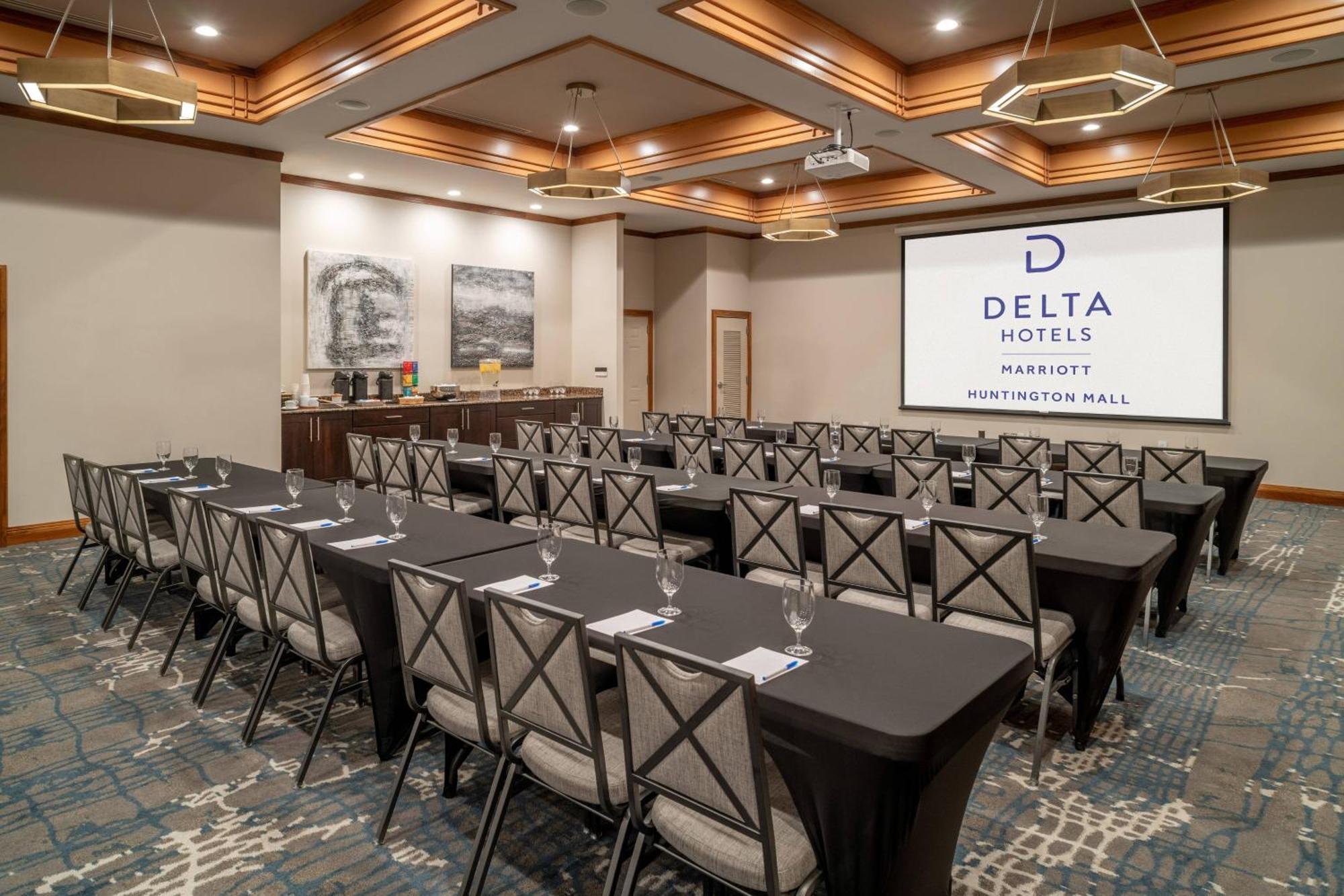 Delta Hotels By Marriott Huntington Mall Barboursville Dış mekan fotoğraf