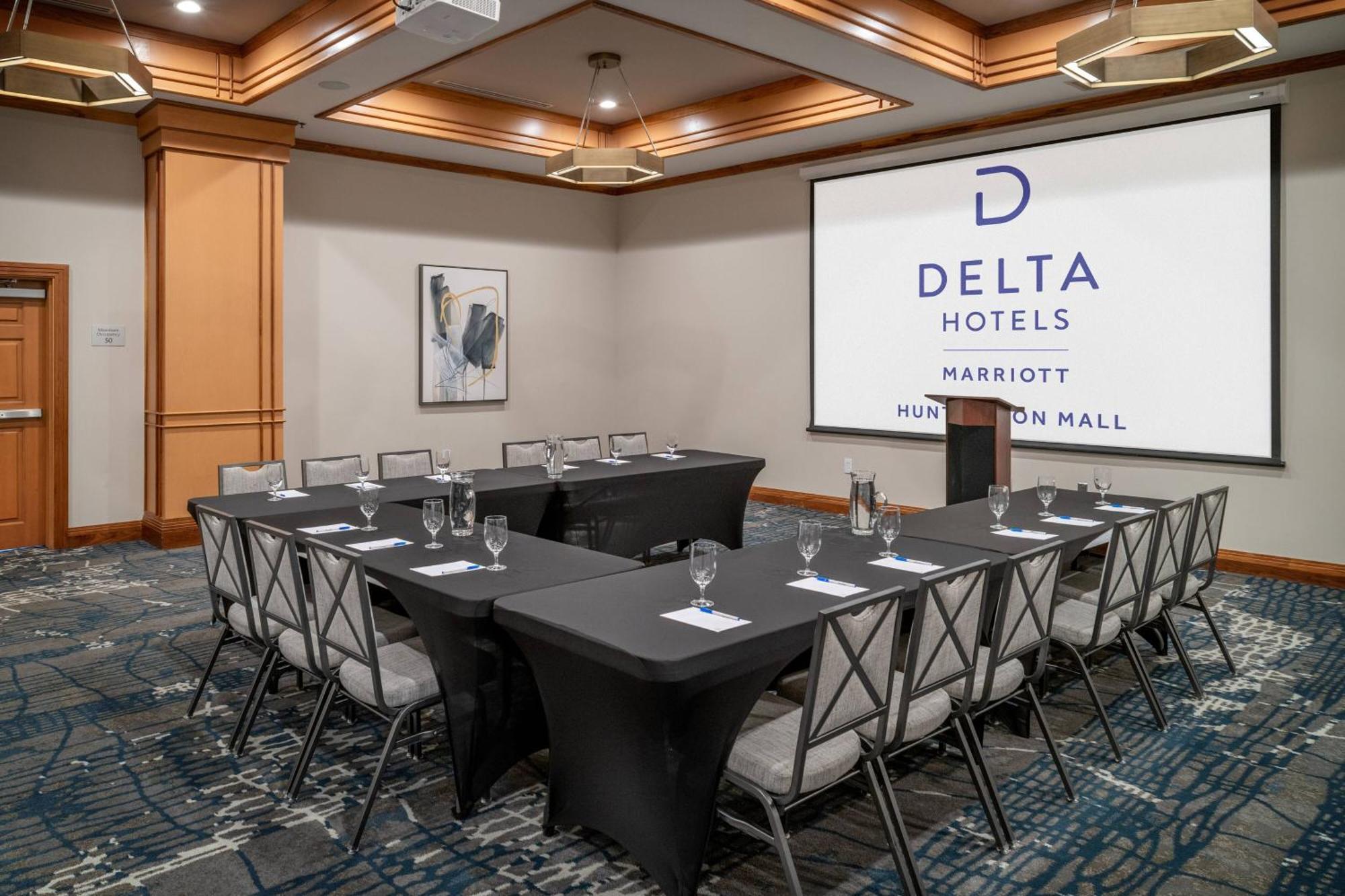 Delta Hotels By Marriott Huntington Mall Barboursville Dış mekan fotoğraf