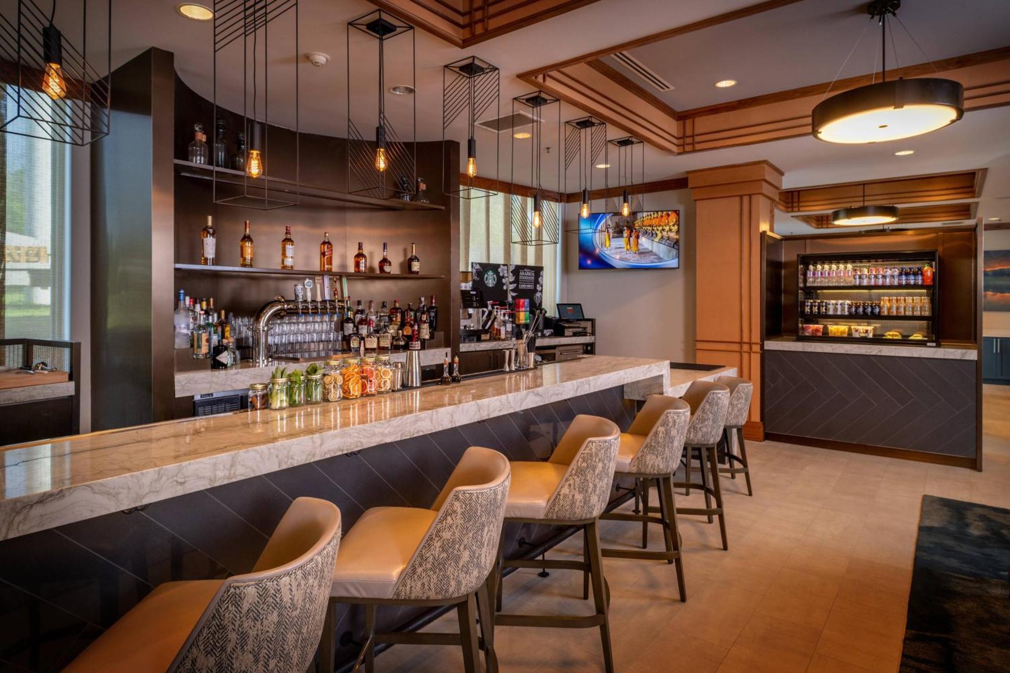 Delta Hotels By Marriott Huntington Mall Barboursville Dış mekan fotoğraf