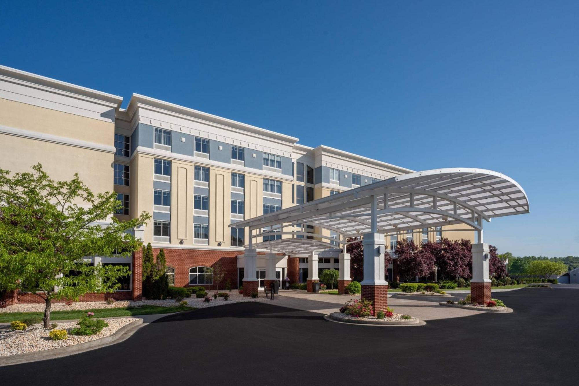 Delta Hotels By Marriott Huntington Mall Barboursville Dış mekan fotoğraf