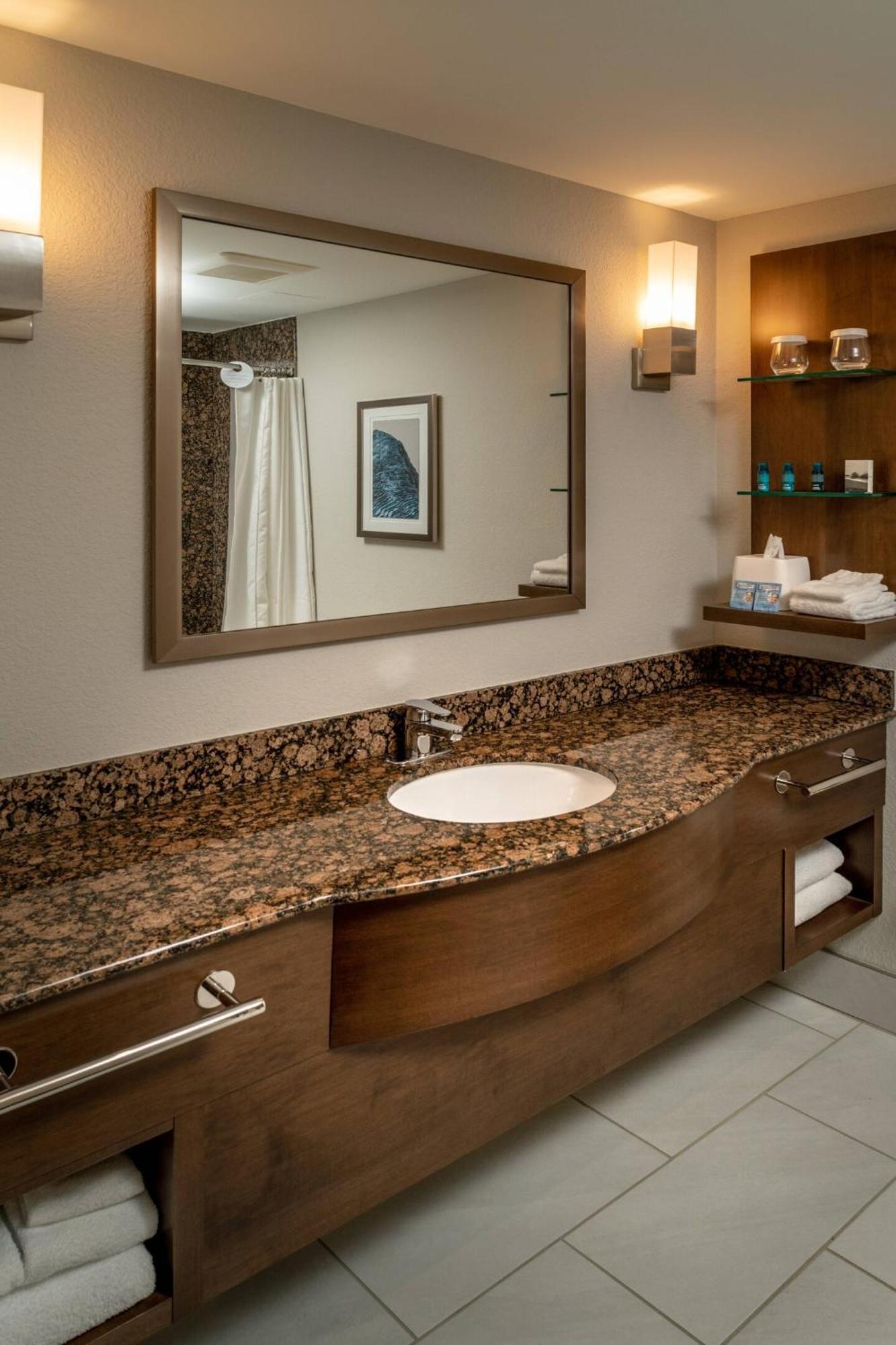 Delta Hotels By Marriott Huntington Mall Barboursville Dış mekan fotoğraf