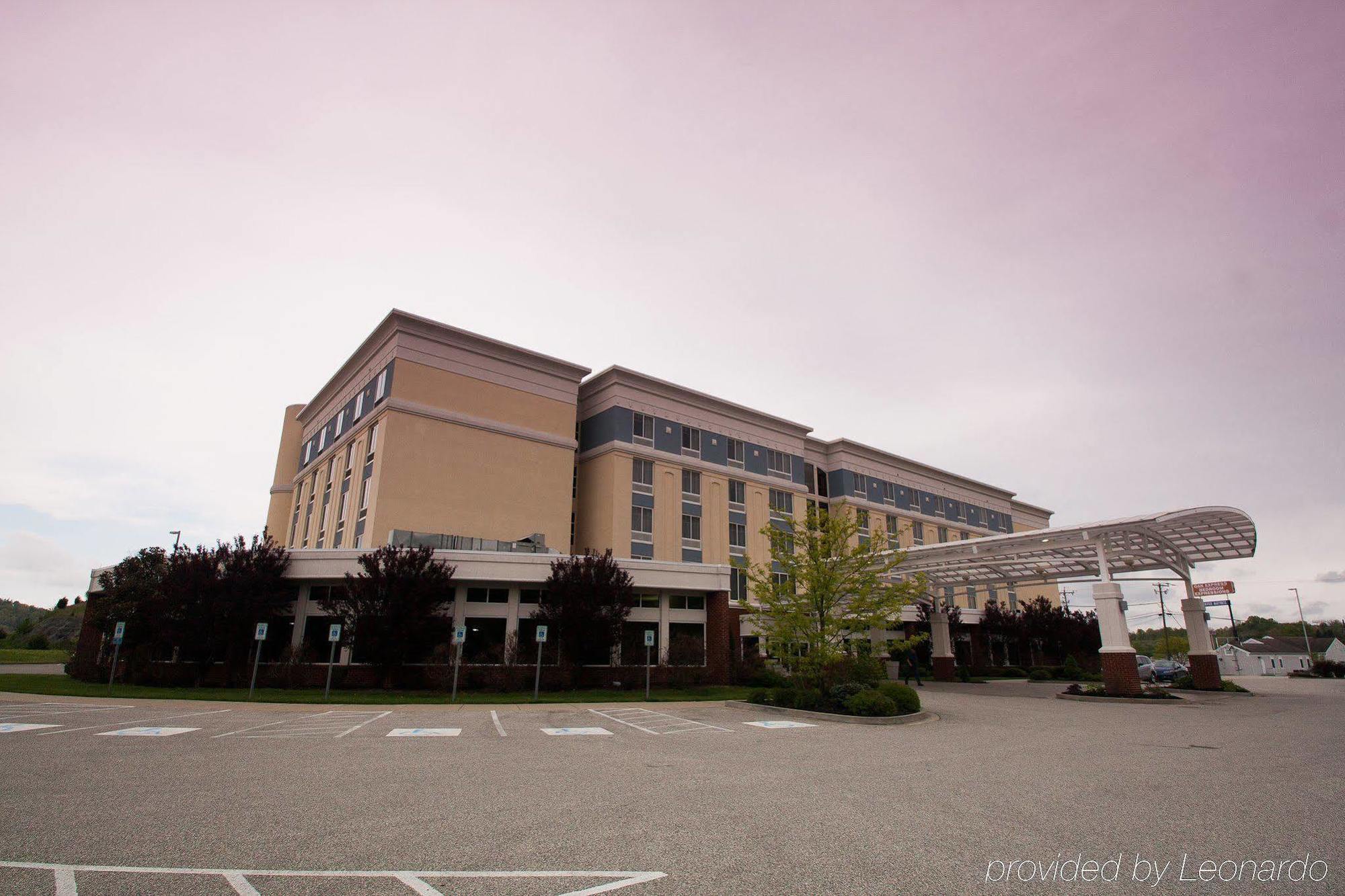 Delta Hotels By Marriott Huntington Mall Barboursville Dış mekan fotoğraf